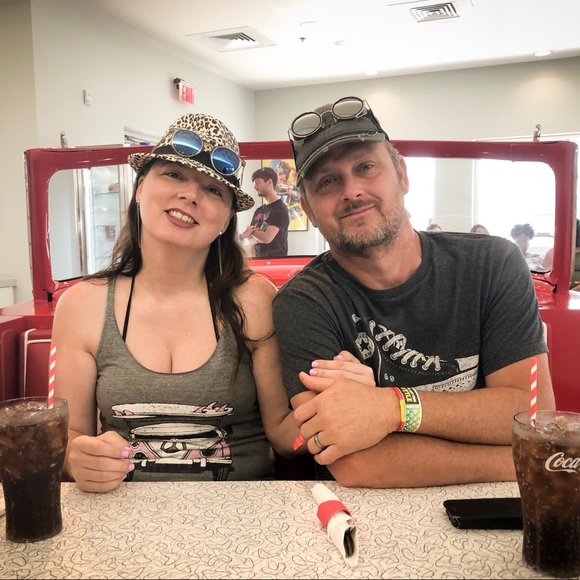 Meet your Posher, Jennifer - Picture 4 of 7